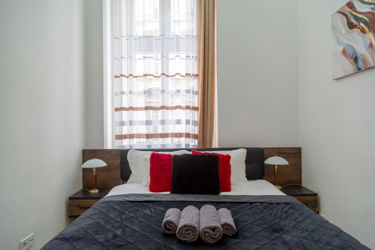 Exclusive Marilyn Apartment In The Heart Of Budapeste Exterior foto